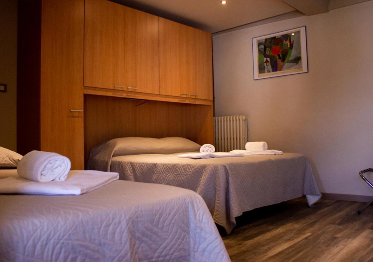 Trattoria Due Citroni Hotel Casalgrasso Eksteriør billede