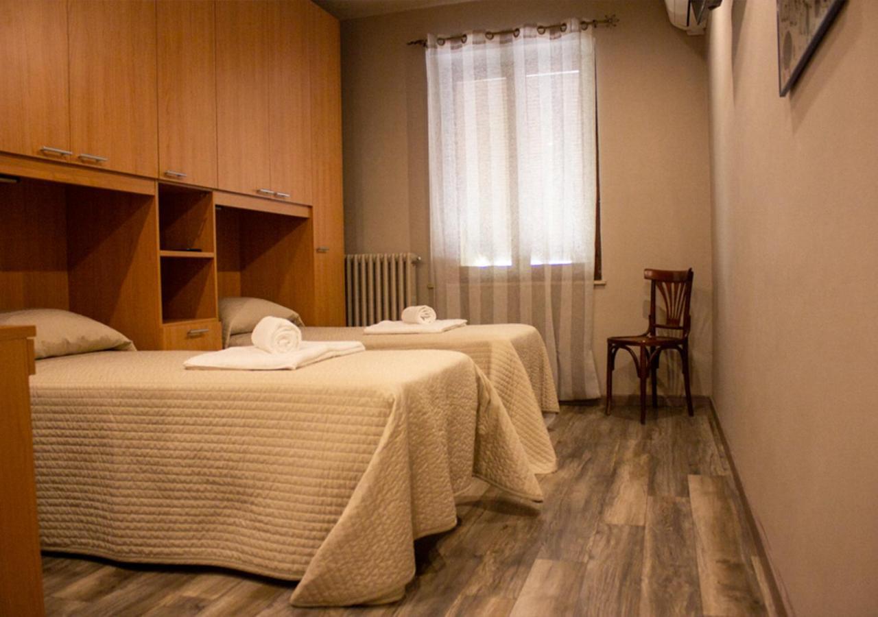 Trattoria Due Citroni Hotel Casalgrasso Eksteriør billede