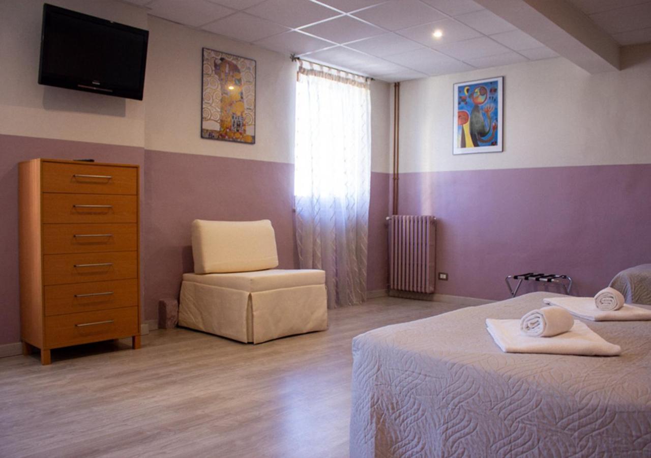 Trattoria Due Citroni Hotel Casalgrasso Eksteriør billede