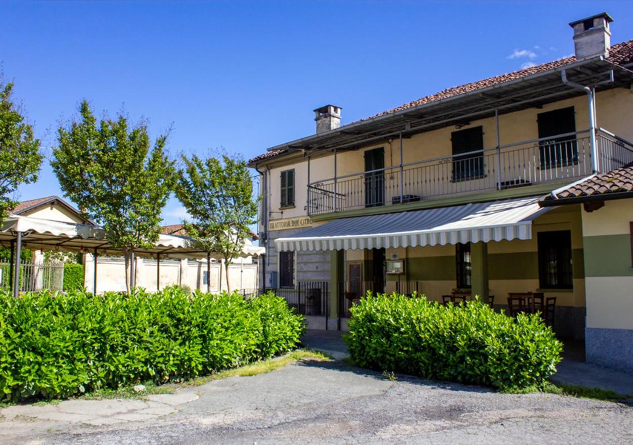 Trattoria Due Citroni Hotel Casalgrasso Eksteriør billede
