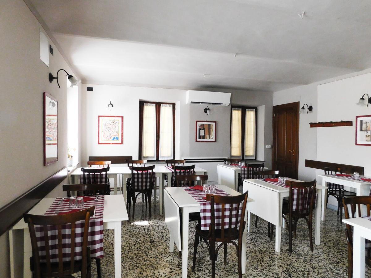 Trattoria Due Citroni Hotel Casalgrasso Eksteriør billede