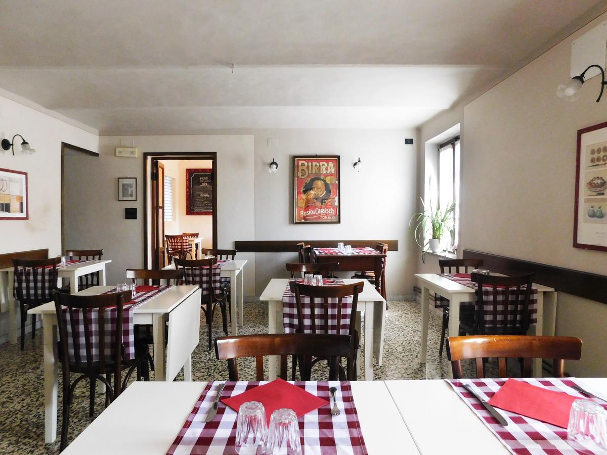 Trattoria Due Citroni Hotel Casalgrasso Eksteriør billede