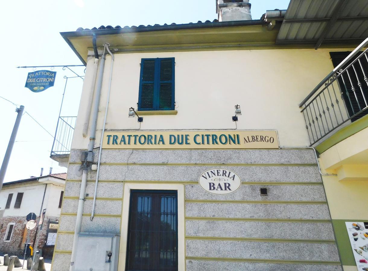 Trattoria Due Citroni Hotel Casalgrasso Eksteriør billede
